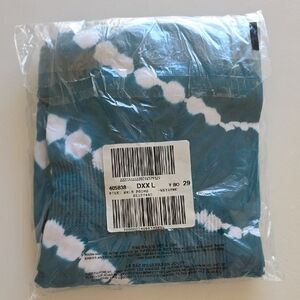 Victorias Secret - Green and White Tie-Dye Leggings